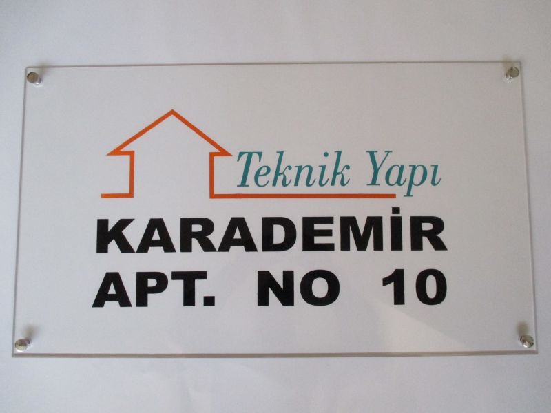 Apartman Kapı İsimliği